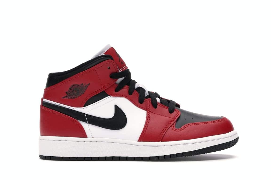 Air Jordan 1 Mid Chicago Black Toe