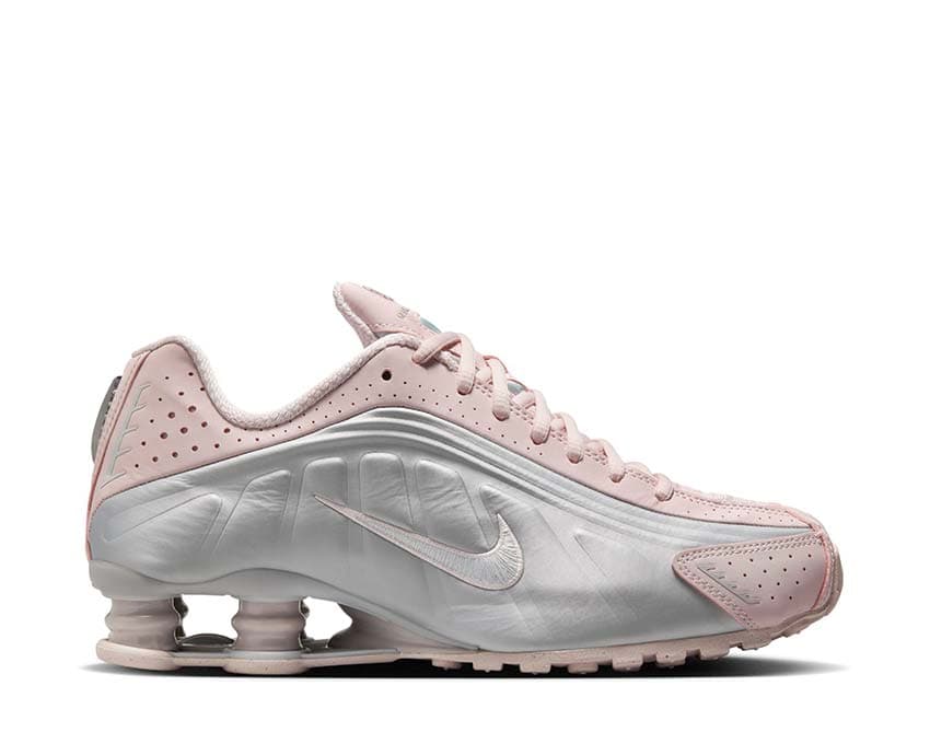 W Nike Shox R4 "Barely Rose / Metallic Silver"