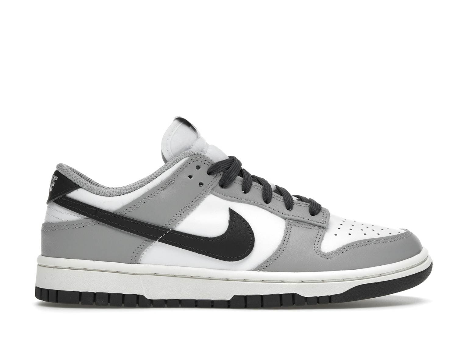 W Nike Dunk Low "Light Smoke Grey"