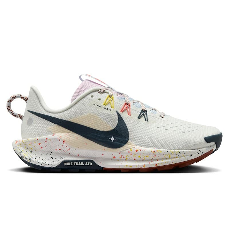 W Nike React Pegasus Trail 5 "Summit White Football Grey Pink Foam Armory Navy"