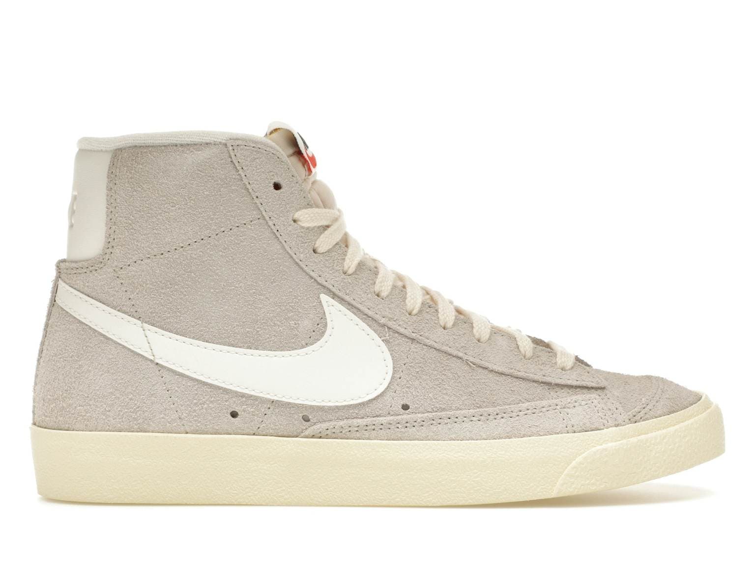 W Nike Blazer Mid '77 Vintage "Light Bone"