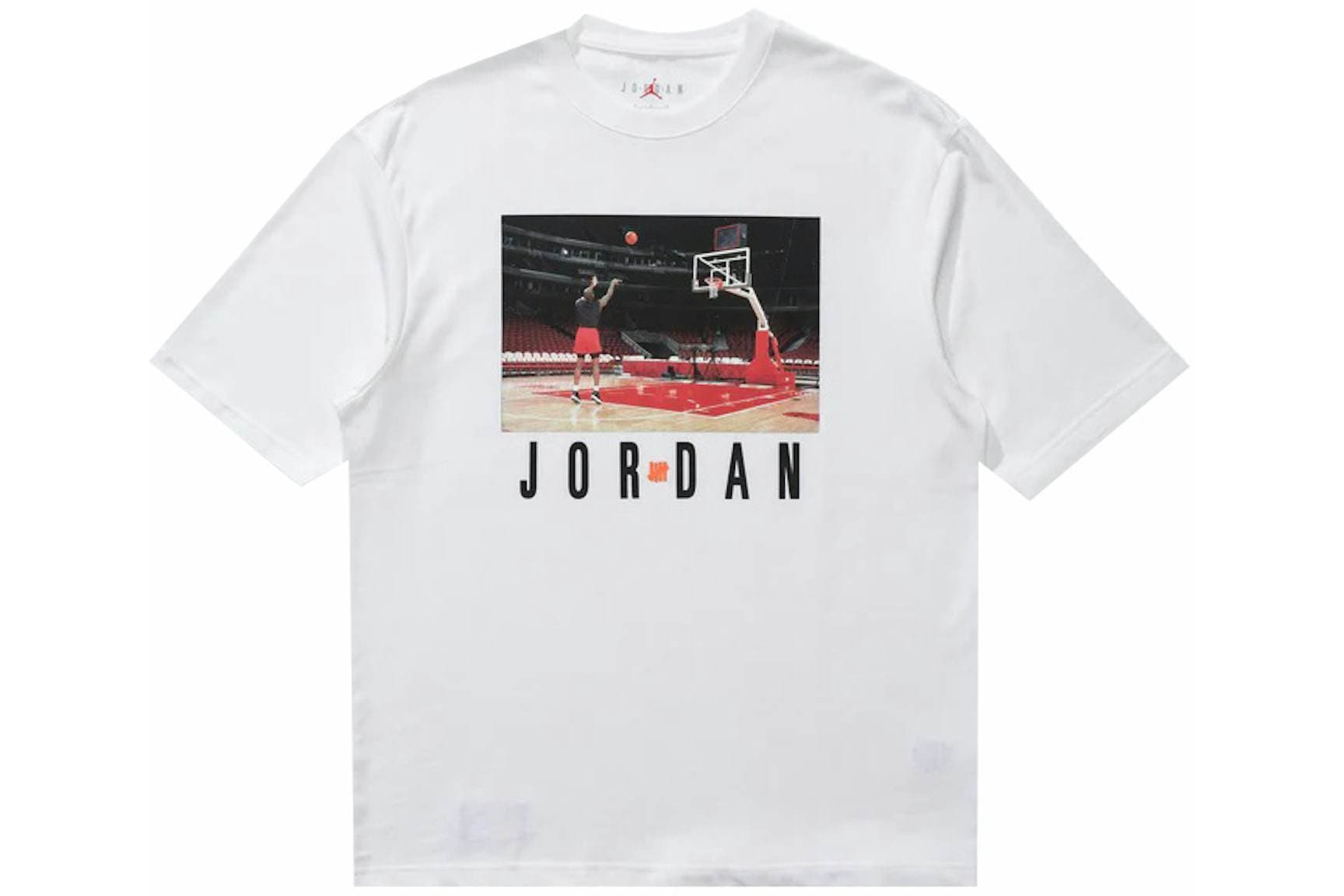 Air Jordan x Undefeated Camiseta Estampada
