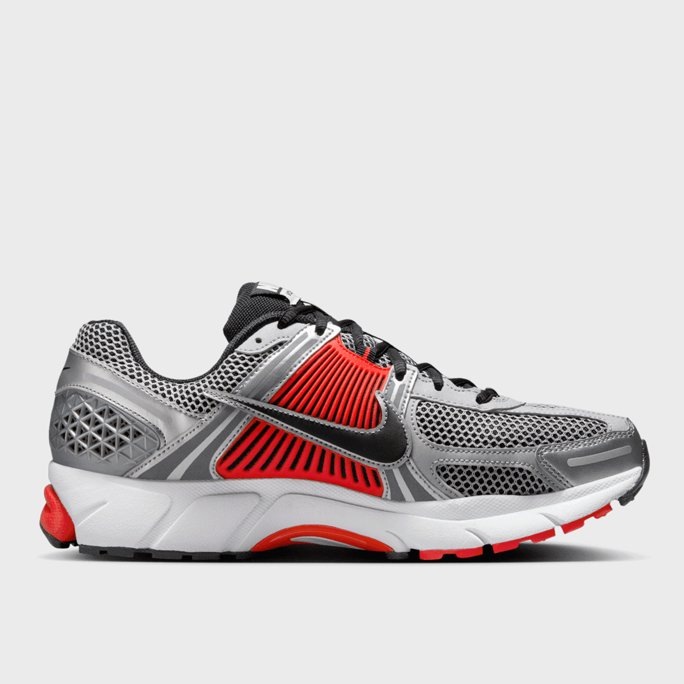 Nike Zoom Vomero 5 "Metallic Silver / Bright Crimson"