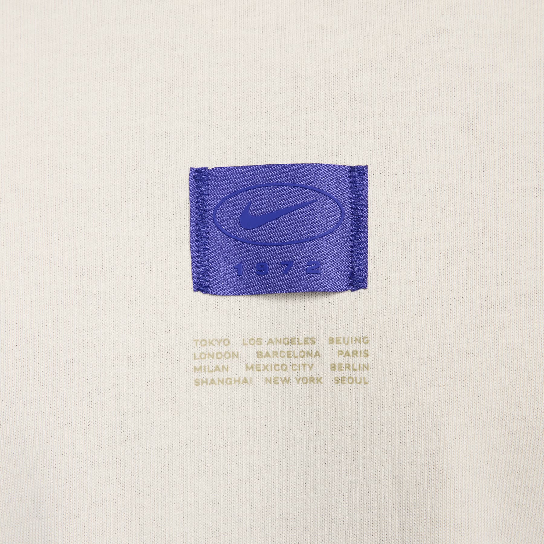 Nike Sportswear Camiseta Con Logo Bordado