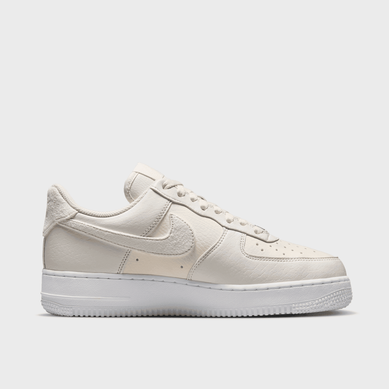 W Nike Air Force 1 '07 Low "Coconut Milk"